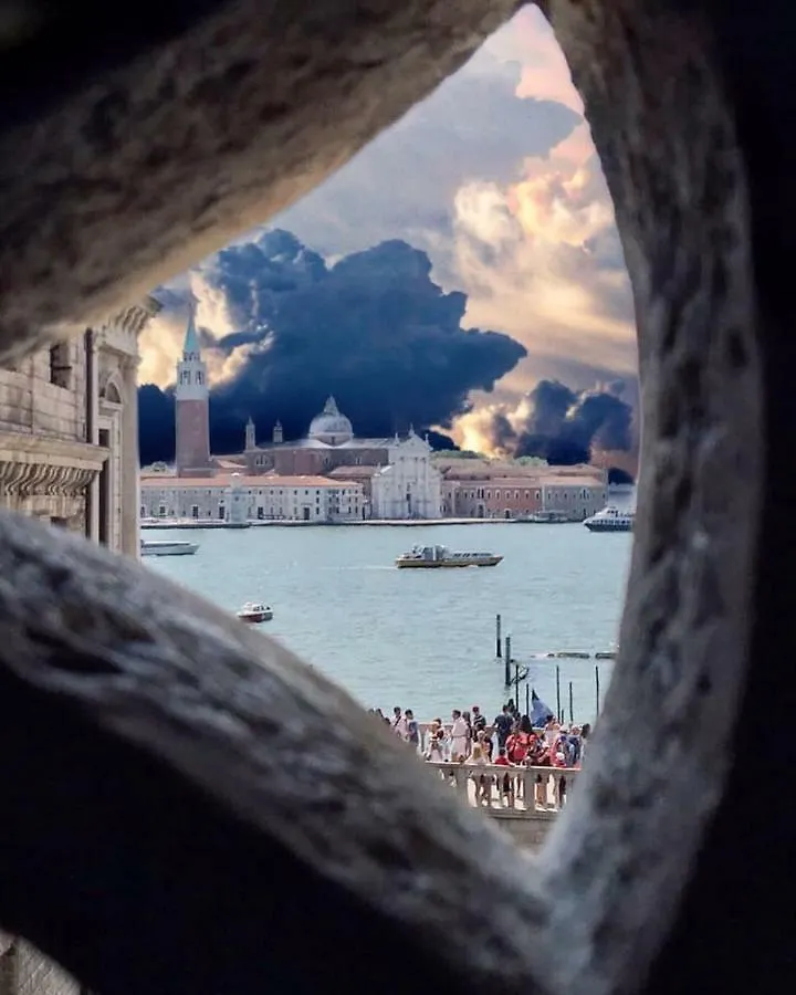 Biennale Ca Dario Apartment Venice