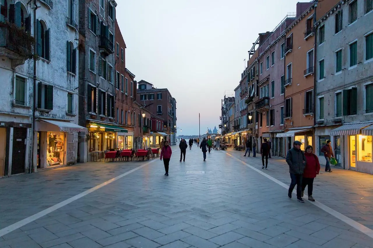Biennale Ca Dario Apartment Venice 0*,  Italy
